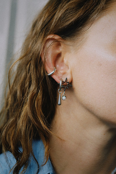DROPLET EARRINGS - SILVER