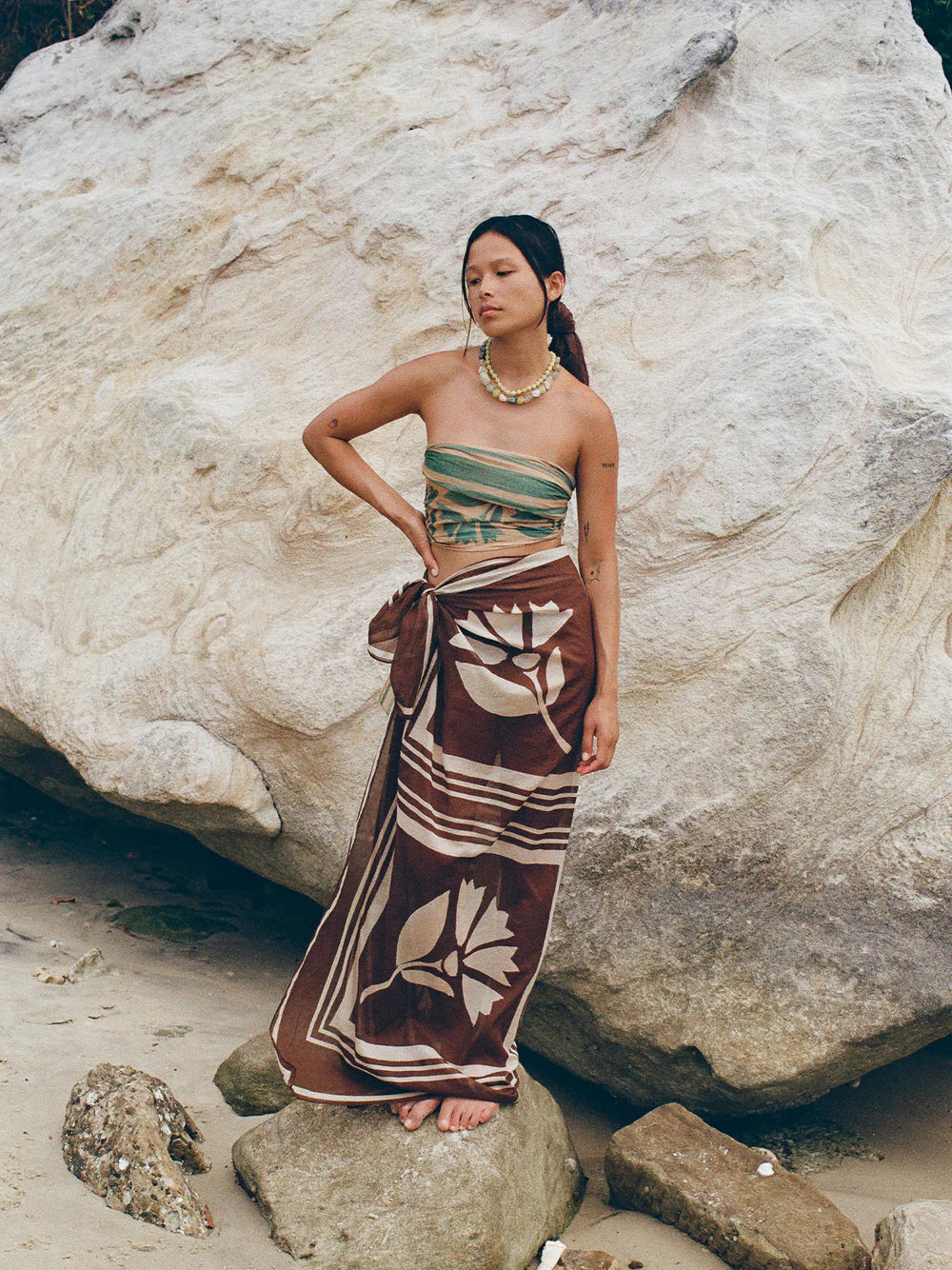 SQUARE PAREO | CLOVE COCONUT