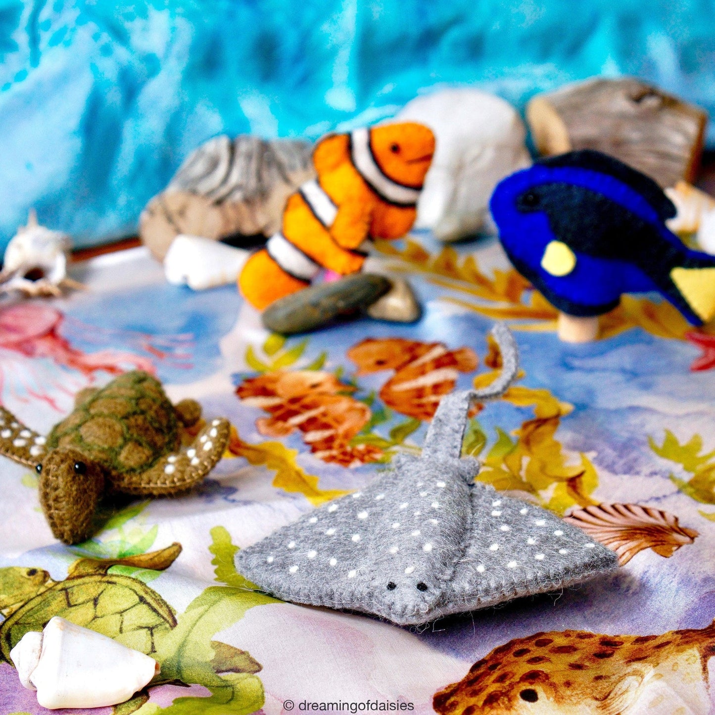AUSTRALIAN CORAL REEF UNDER THE SEA - FINGER PUPPET SET