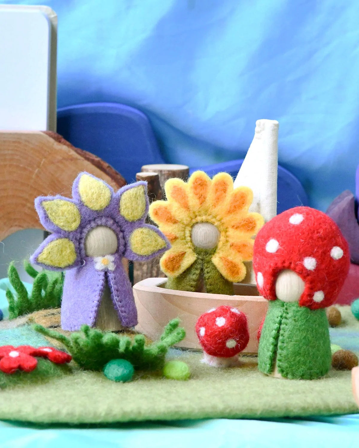 FLORAL PEG DOLLS SET - SUNFLOWER, IRIS AND TOADSTOOL