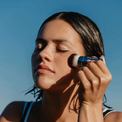 Retractable Kabuki Makeup Brush